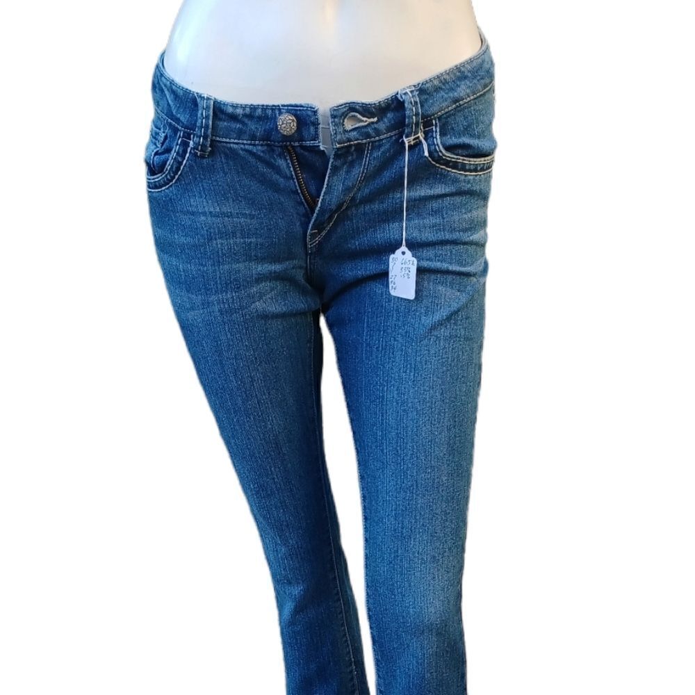 103415...Levi Bootcut Jeans Size Jr. 16R, W26, 28" Inseam 7" Rise